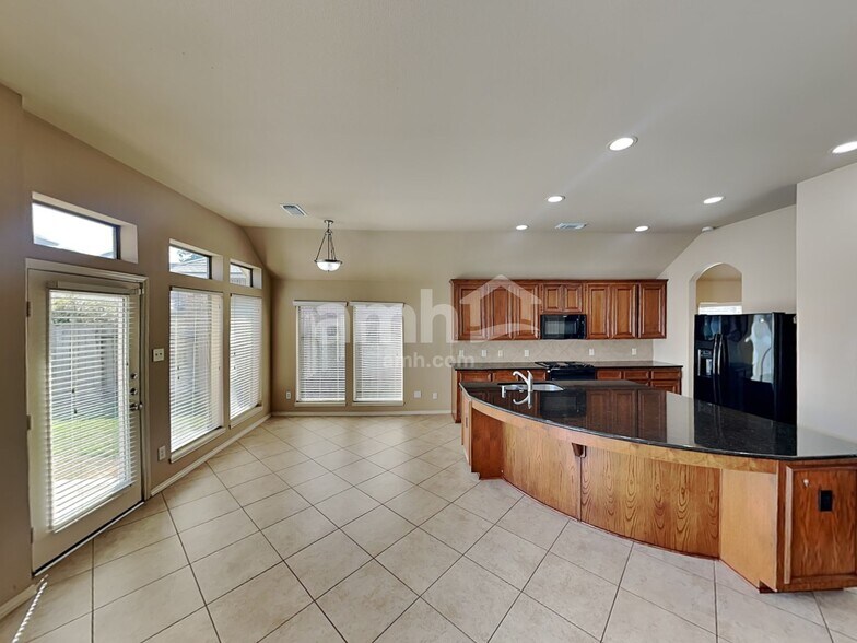 Building Photo - 13022 Golden Water Ct