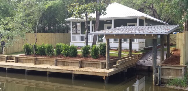 Building Photo - 37 Bayou Rd