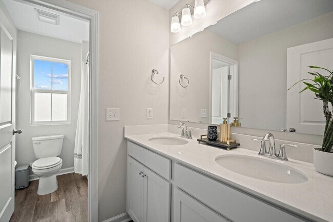 Building Photo - 567 Dreher Dr