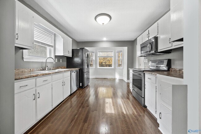 Building Photo - 235 Usher Rd