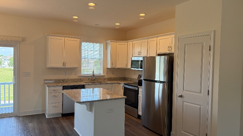 Building Photo - 3605 Fieldstone Dr