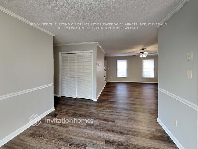 Building Photo - 300 Southland Rd