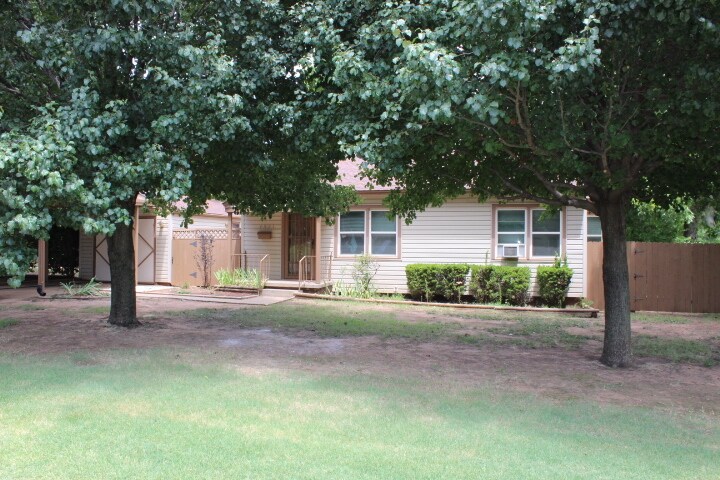 Building Photo - 4521 SE 22nd St