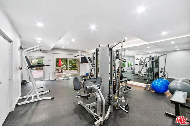 Building Photo - 2700 Cahuenga Blvd