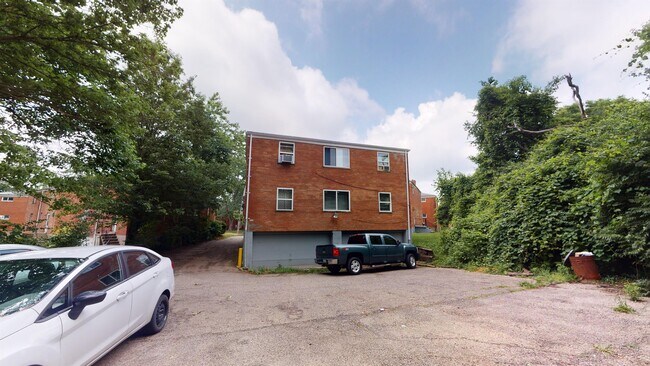 Building Photo - 2502 Flanigan Ct