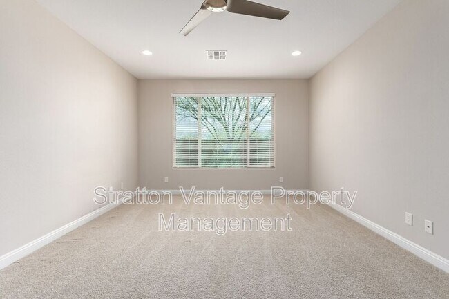 Building Photo - 5575 Cinder Brk Wy