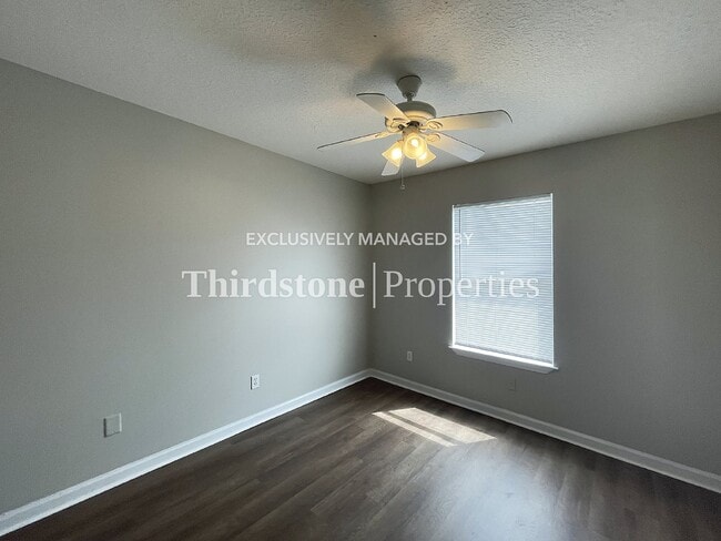 Building Photo - 9248 8th Ave