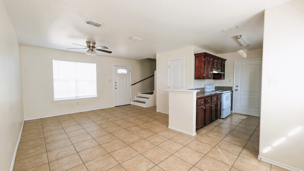Building Photo - 813 W Arroyo Park Ln