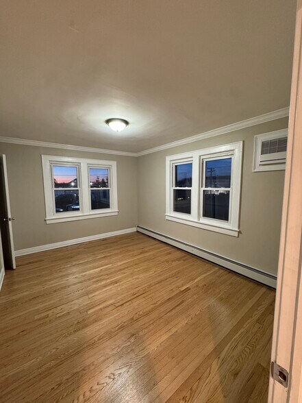 Building Photo - 7 Cammerer Ave