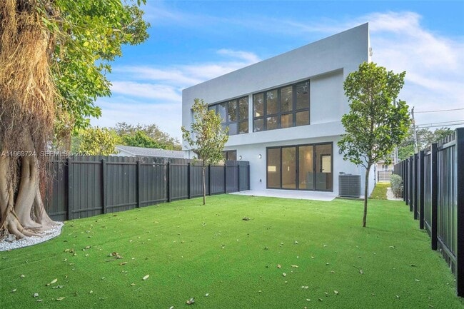 Building Photo - 919 NW 55th St