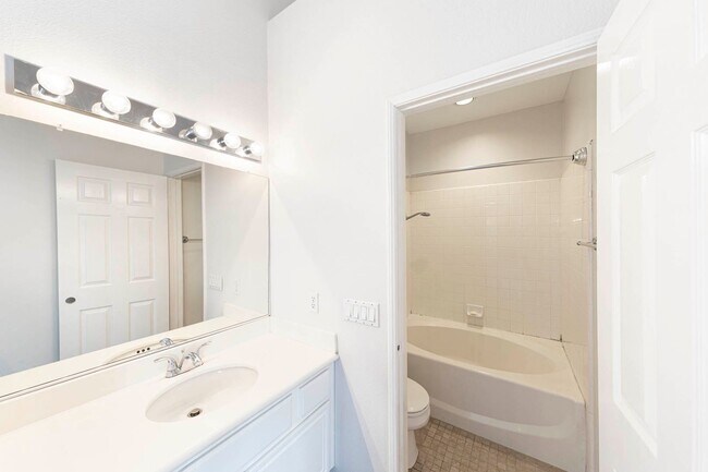 Building Photo - Spacious two-story Townhome