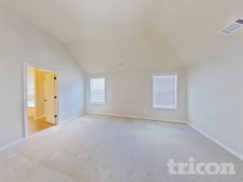 Building Photo - 1152 Hartwell Rd