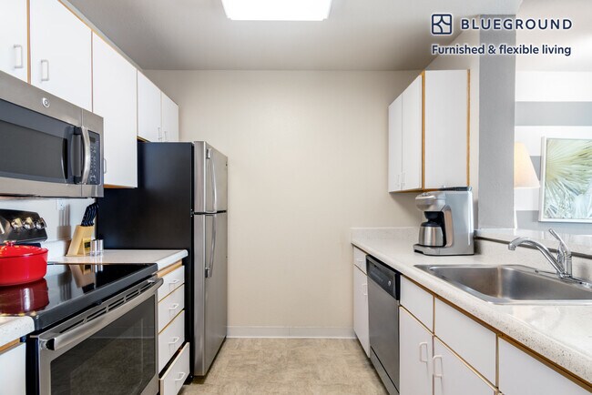 Building Photo - 3 Bayside Village Pl