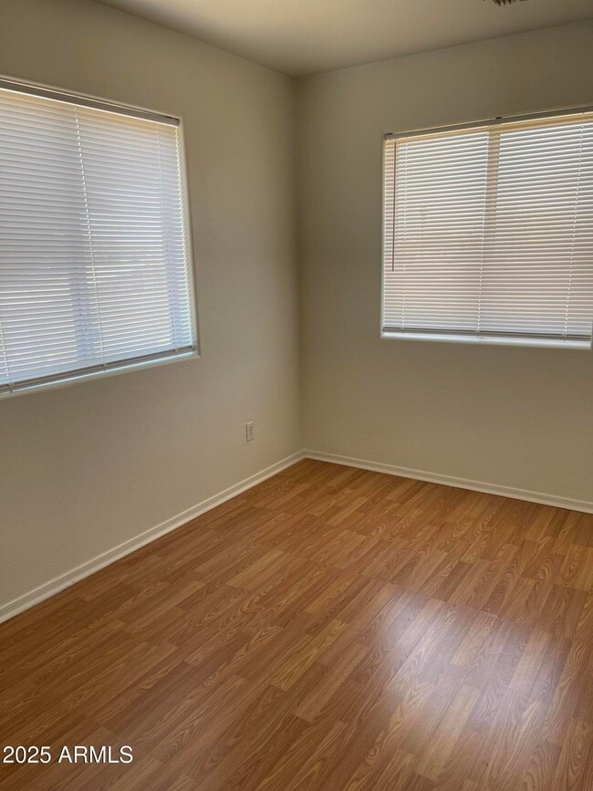 Building Photo - 2526 W Ocotillo Rd