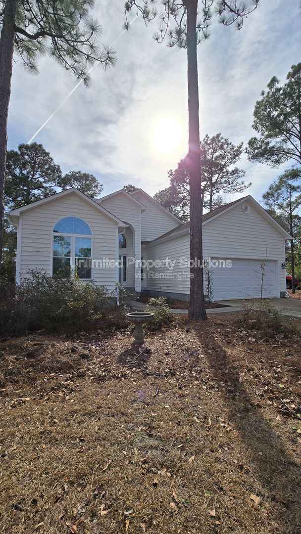 Building Photo - 426 Lansdowne Rd