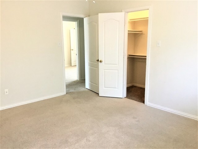 Building Photo - 2500 Kariba Ln