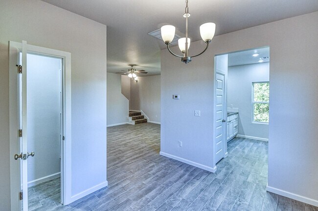 Building Photo - Brand New Construction!  Lawn care included!