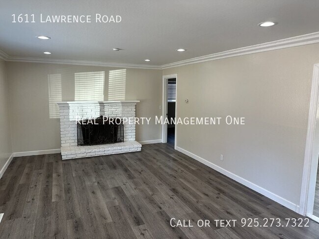 Building Photo - 1611 Lawrence Rd