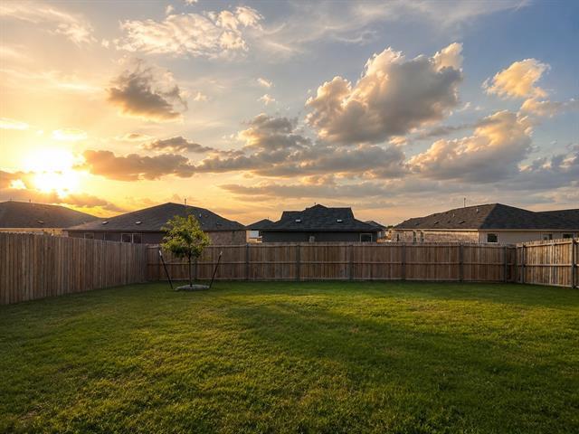 Building Photo - 1325 Little Flock Dr