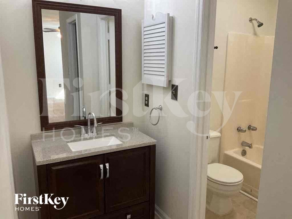 Building Photo - 7938 Lindfield Ct