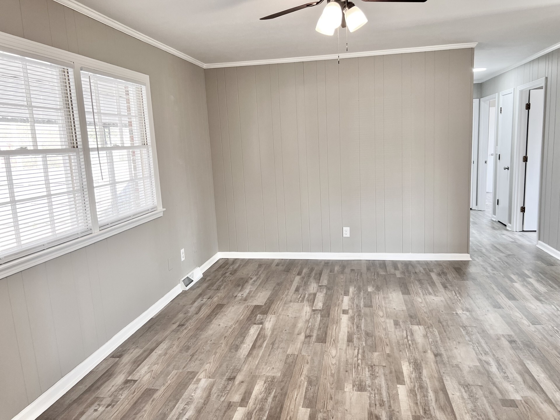 Building Photo - 925 Southgate Dr