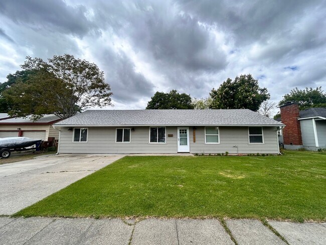 Building Photo - Completely Renovated 4 Bed, 2 Bath Home in Spokane!
