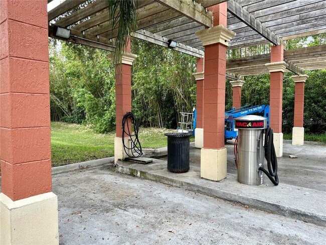 Building Photo - 2717 Via Cipriani