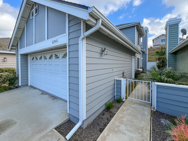 Building Photo - Beautiful Home in Harbor Pointe!