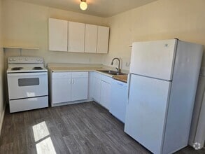 Building Photo - 410