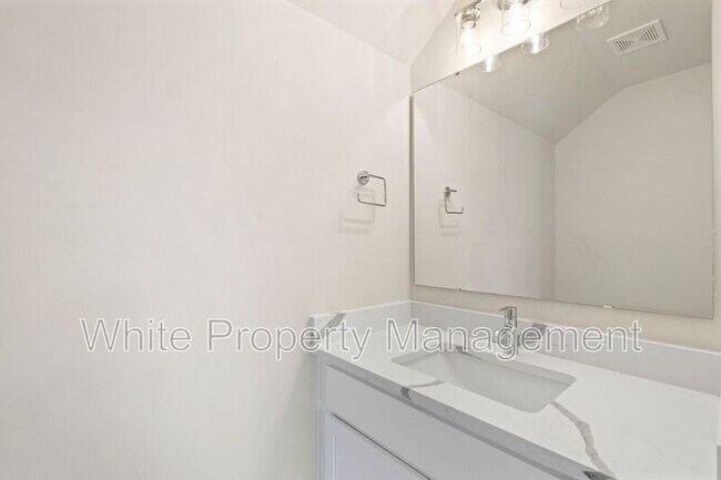 Building Photo - 5019 York Park Ln