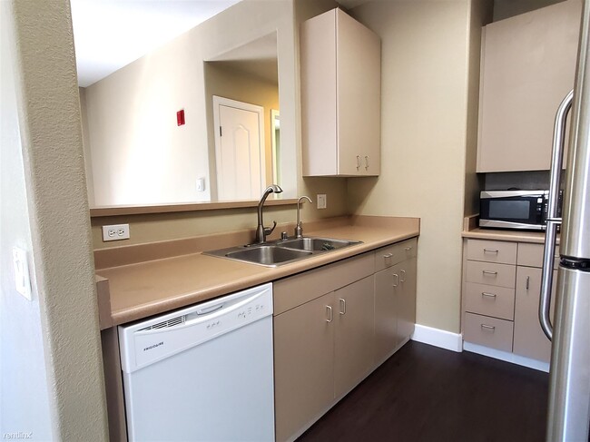 Building Photo - 1 br, 1 bath Condo - 35560 Monterra Terrac...