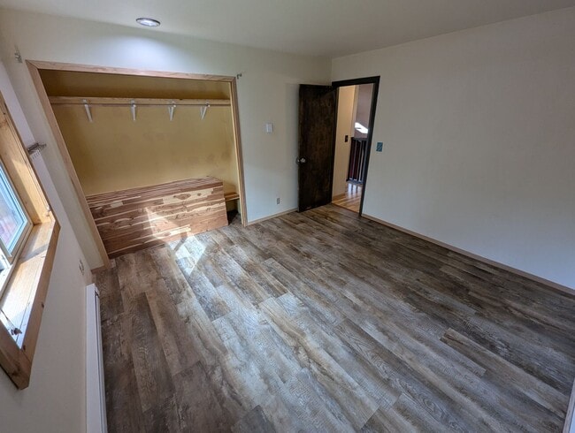 Building Photo - 8496 Thunder Mountain Rd