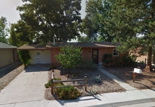 Primary Photo - Perfect 2 Bedroom House