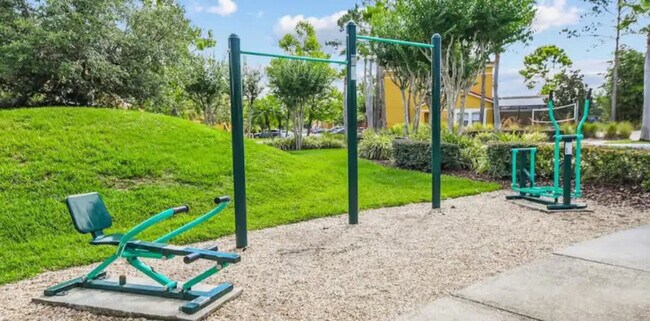 Building Photo - 113 Pompano Beach Dr