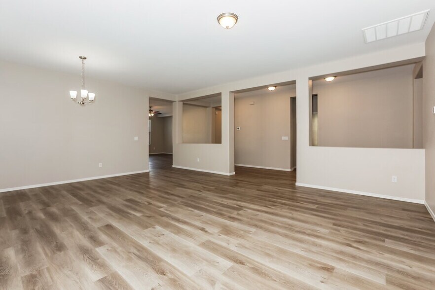 Building Photo - 6879 S Onyx Dr