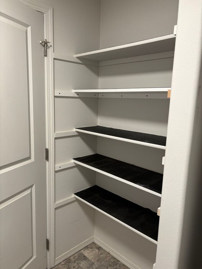 Building Photo - 51580 Stillwell