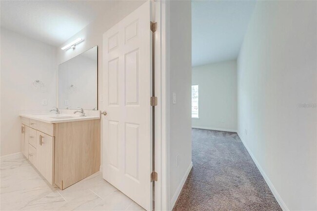 Building Photo - 2128 Penny Ln