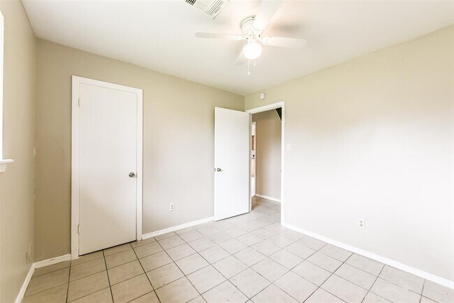 Building Photo - 3108 Wilmington St