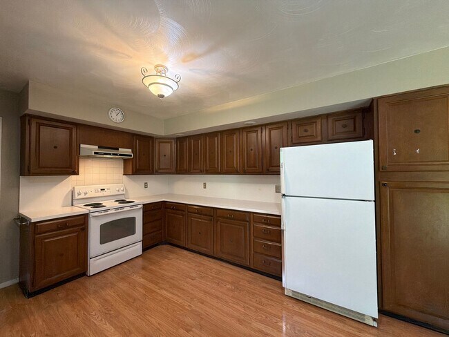 Building Photo - 56099 River Shore Ln