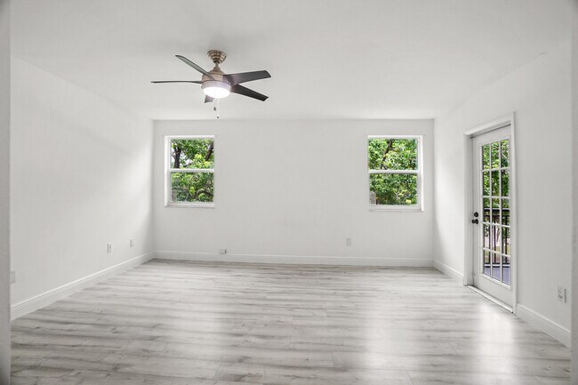 Building Photo - 16141 Blatt Blvd
