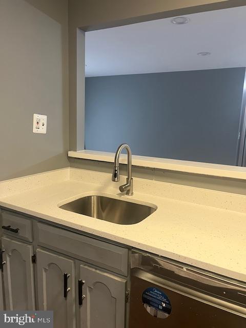 Building Photo - 7001 Blue Bird Ct