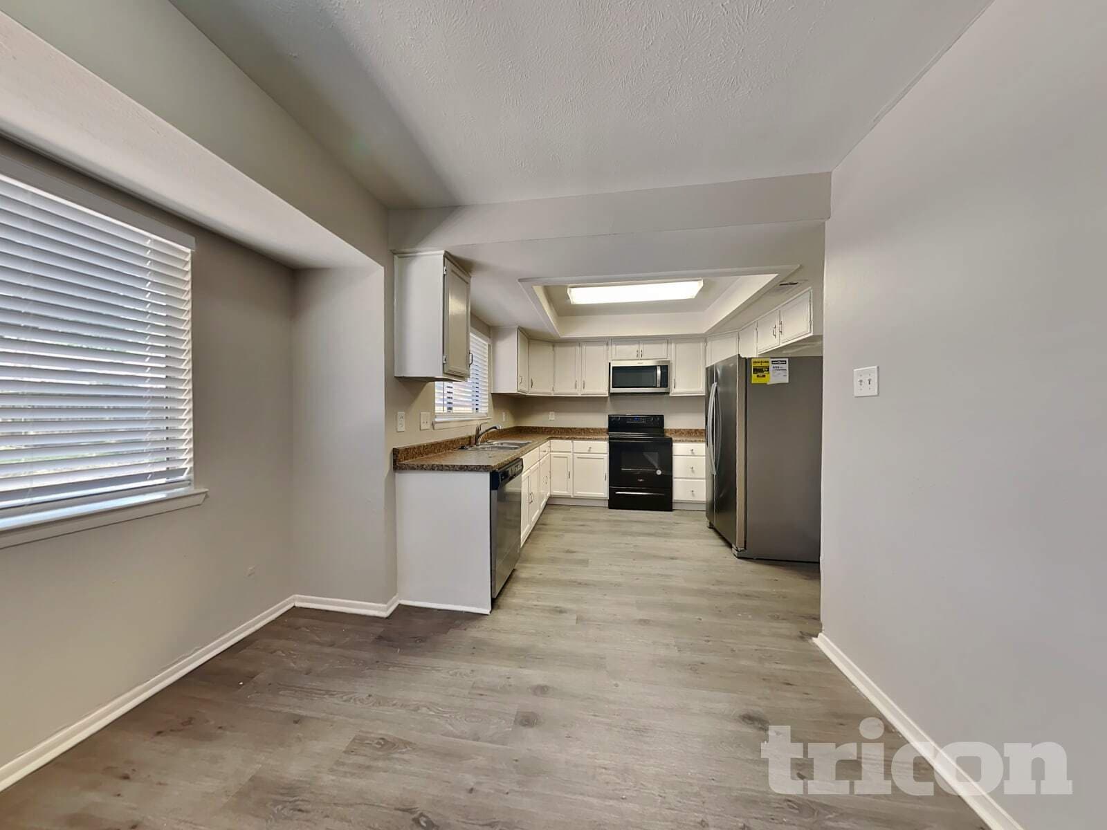 Building Photo - 11519 Perry Rd