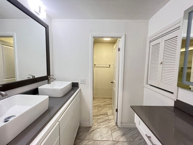 Building Photo - Perfect Home waiting for you!