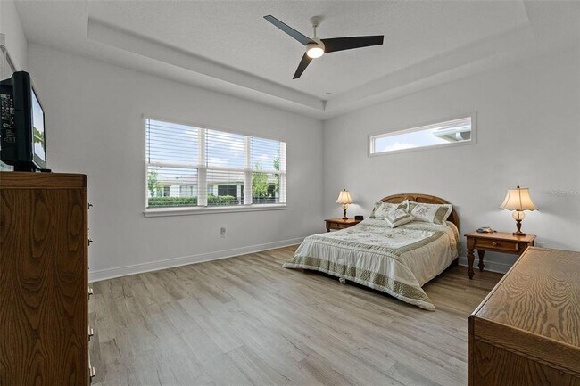 Building Photo - 5013 E Fountainwood Dr
