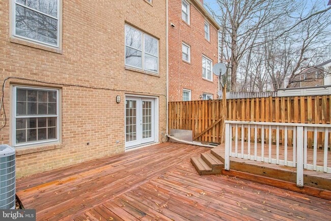 Building Photo - 8003 Bethelen Woods Ln