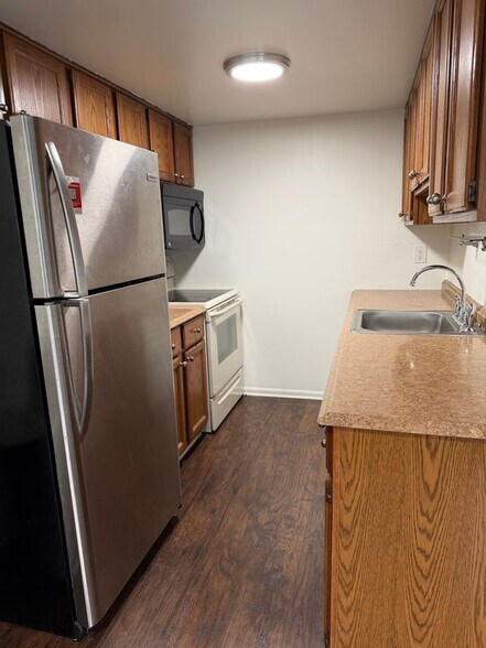 Building Photo - 15802 Orchard Ln