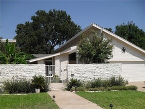 Building Photo - 4804 Greystone Dr