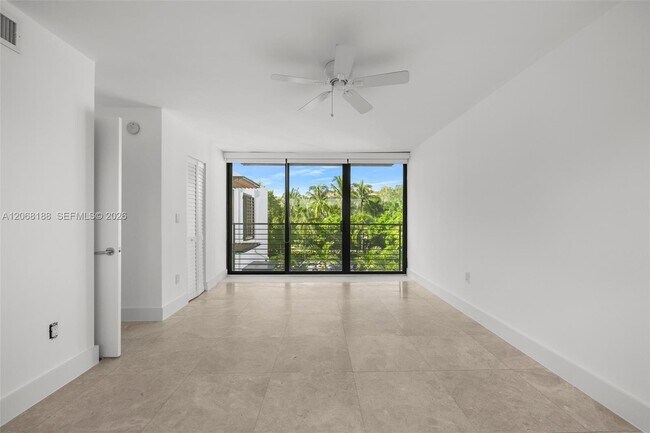 Building Photo - 225 E Enid Dr