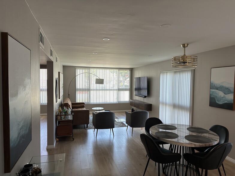 Living Room - 500 Evergreen St
