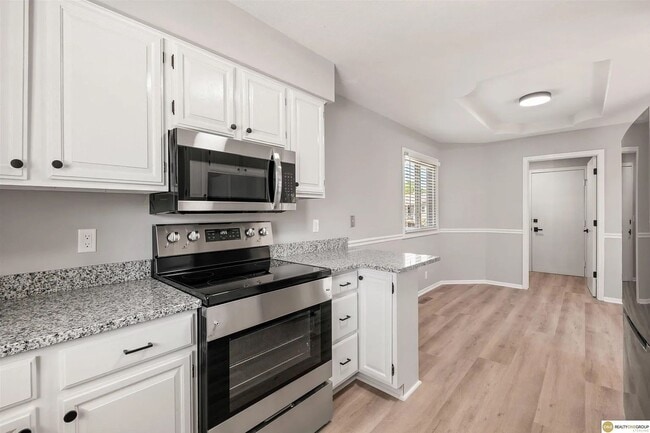Building Photo - 14614 Borman St